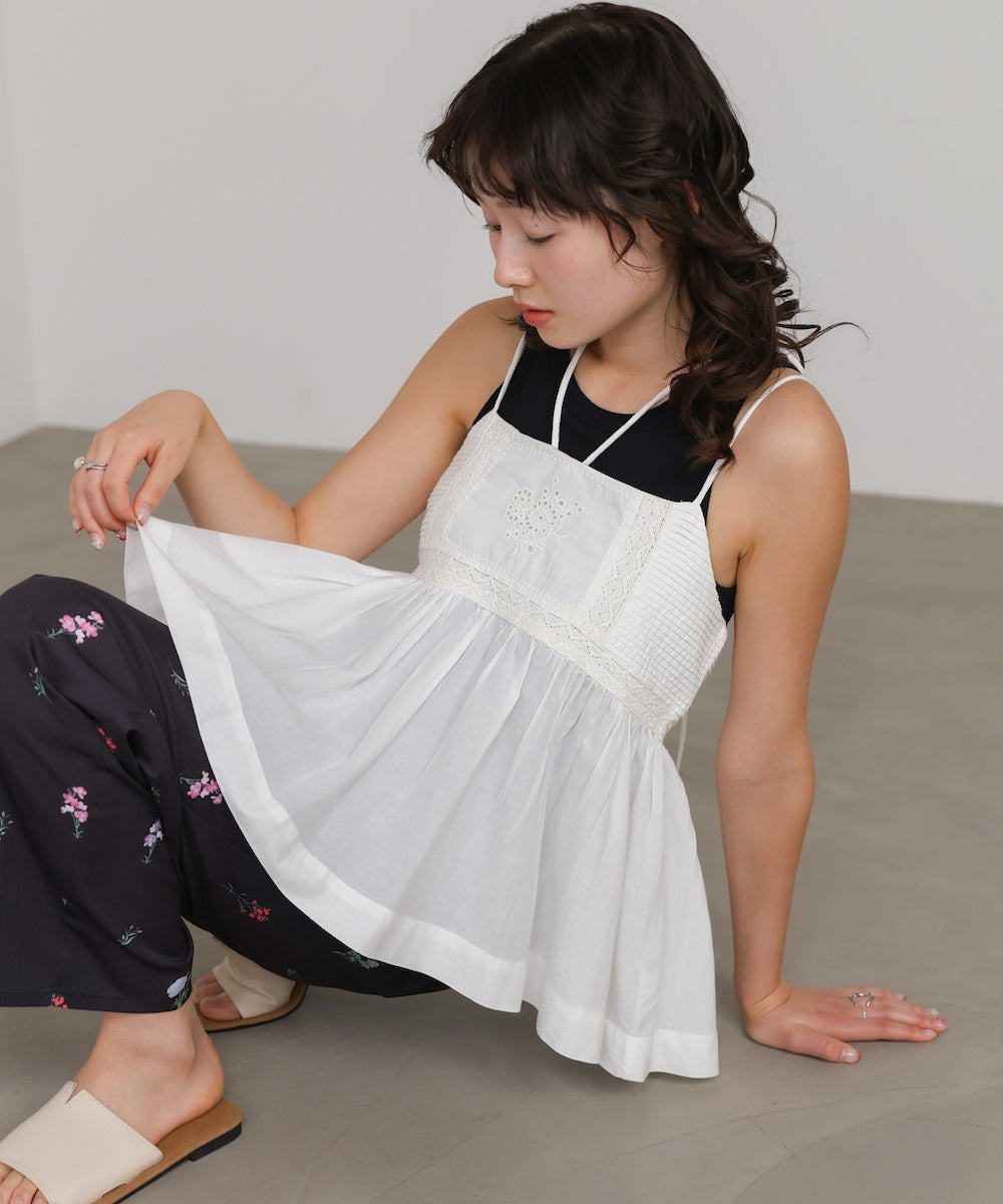 ピンタック刺繍レースキャミトップス