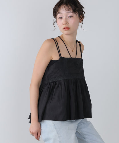 ピンタック刺繍レースキャミトップス