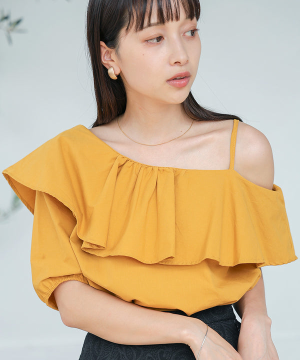 ASYMMETRICAL OFF SHOULDER BLOUSE