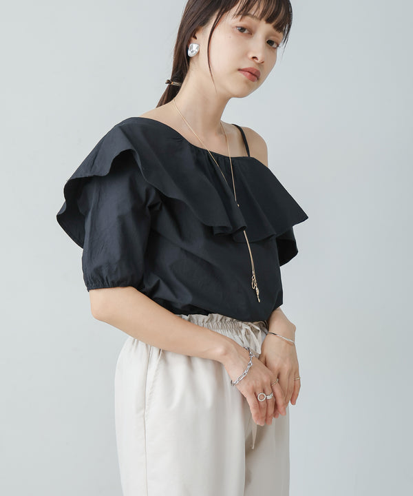 ASYMMETRICAL OFF SHOULDER BLOUSE