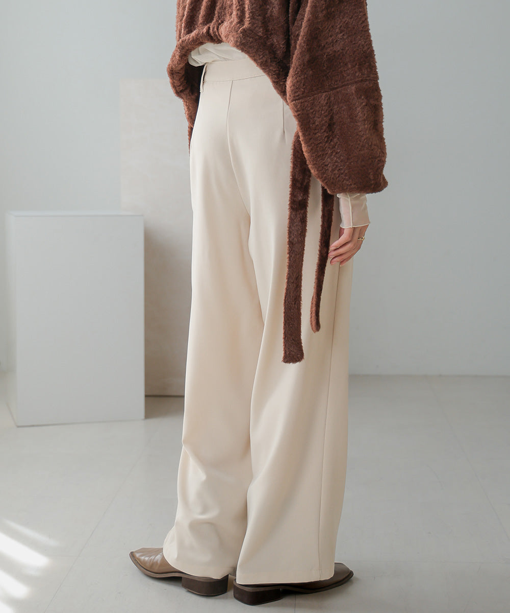 2 TUCK CENTER PRESS STRAIGHT PANTS