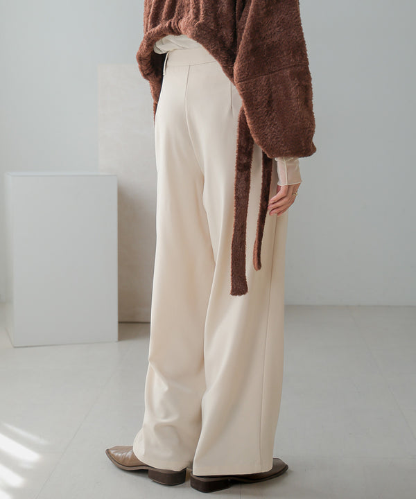 2 TUCK CENTER PRESS STRAIGHT PANTS