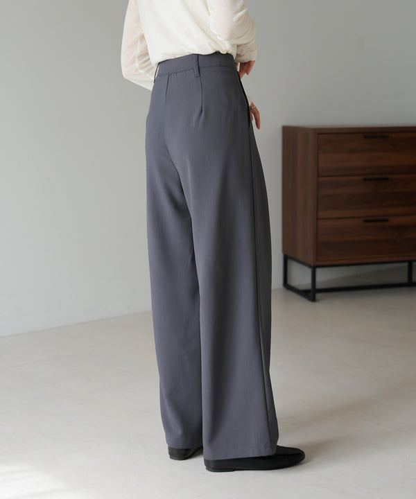 2 TUCK CENTER PRESS STRAIGHT PANTS
