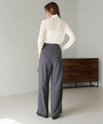 2 TUCK CENTER PRESS STRAIGHT PANTS