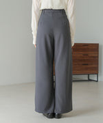 2 TUCK CENTER PRESS STRAIGHT PANTS