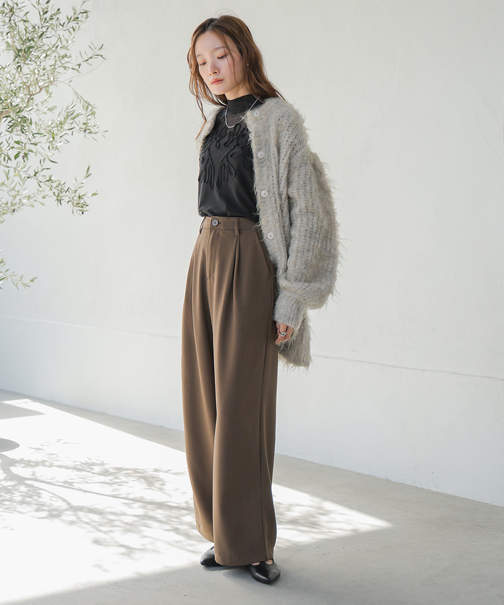 2 TUCK CENTER PRESS STRAIGHT PANTS