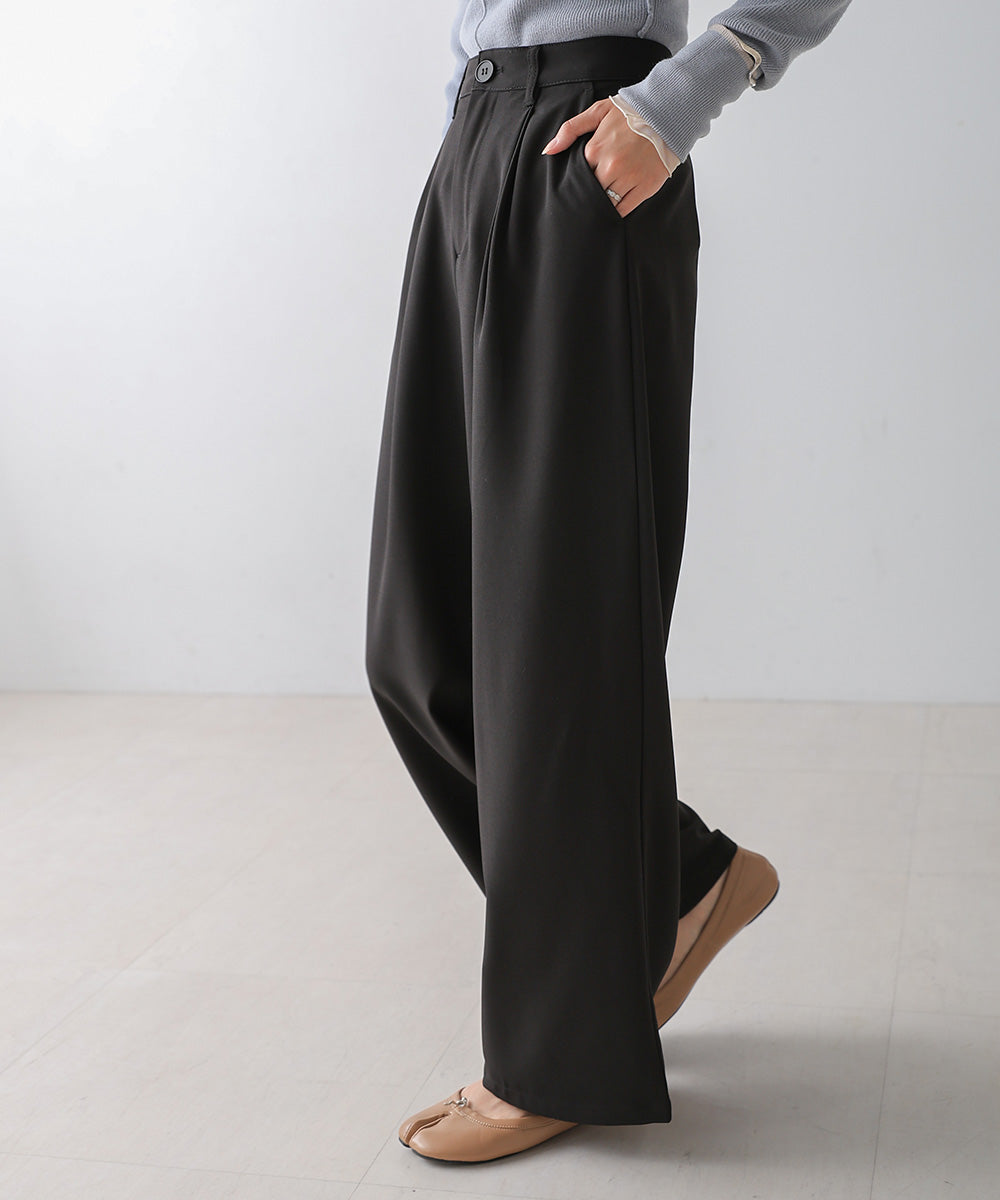 2 TUCK CENTER PRESS STRAIGHT PANTS
