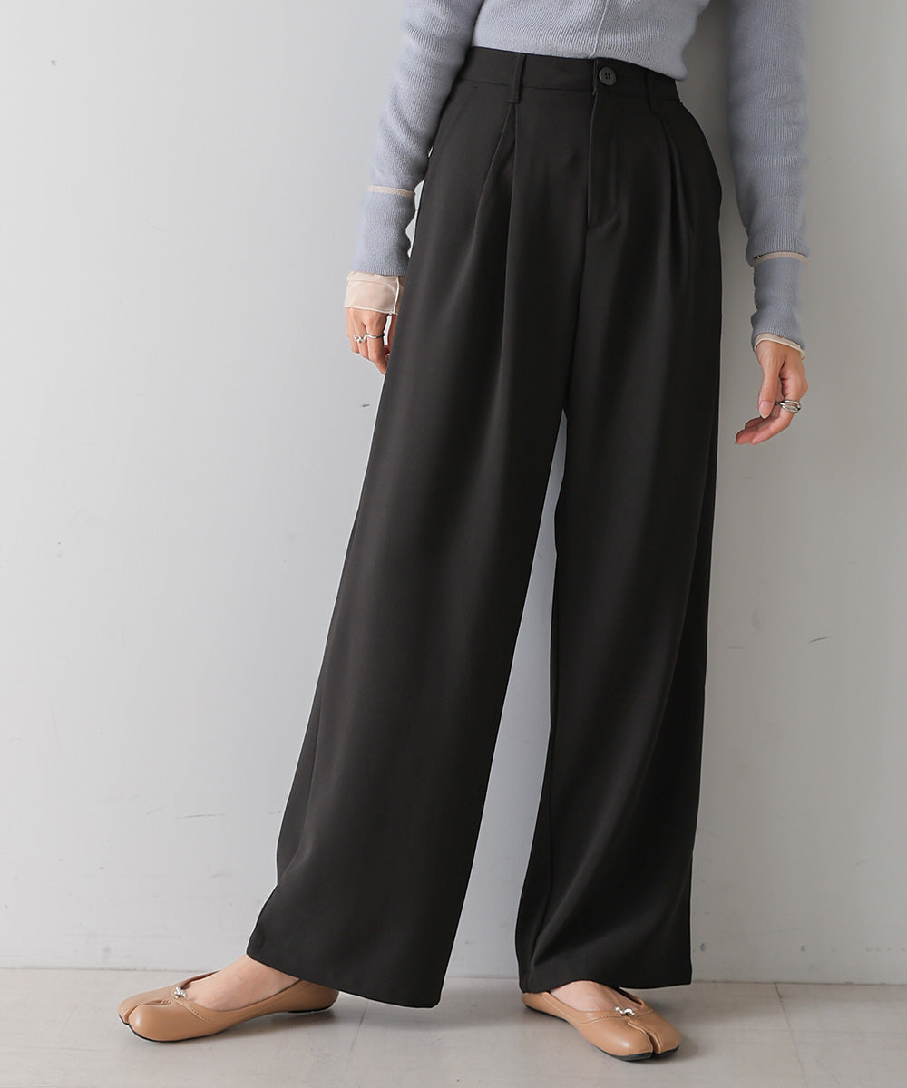 2 TUCK CENTER PRESS STRAIGHT PANTS