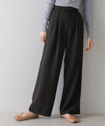 2 TUCK CENTER PRESS STRAIGHT PANTS