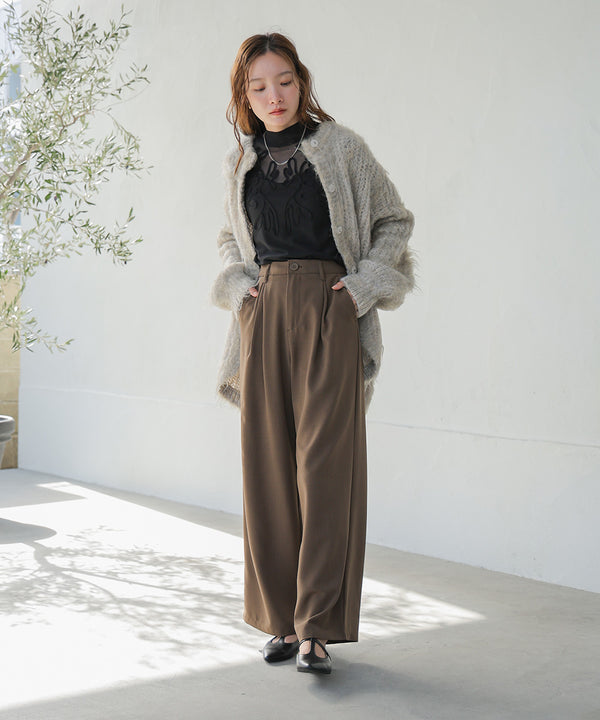 2 TUCK CENTER PRESS STRAIGHT PANTS