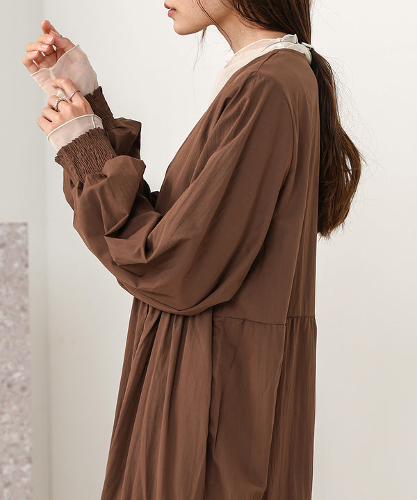 V-NECK GATHERED ONEPIECE
