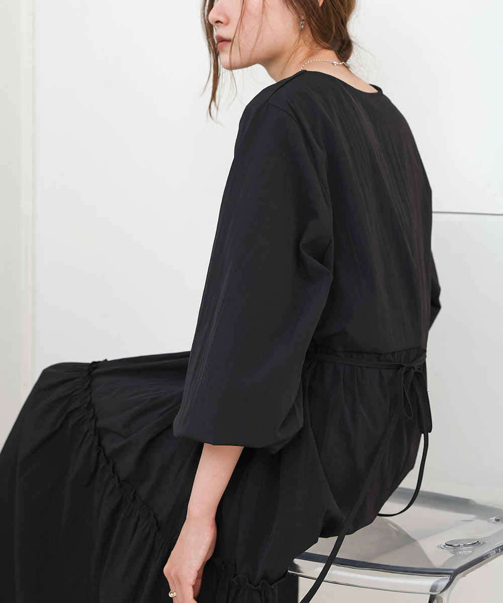 V-NECK GATHERED ONEPIECE