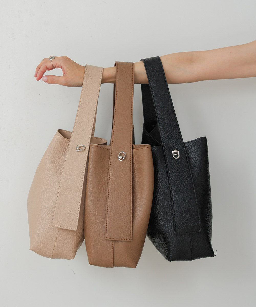 one handle shoulder bag with pouch