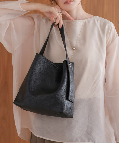 one handle shoulder bag with pouch