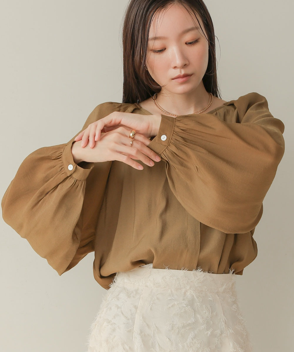 front tuck blouse