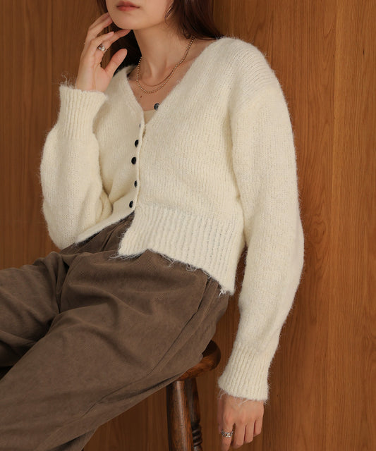 ［KNIT20％OFF］short shaggy covered-button cardigan