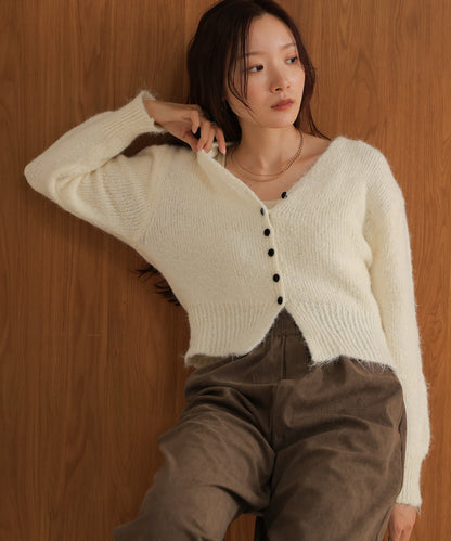 ［KNIT20％OFF］short shaggy covered-button cardigan