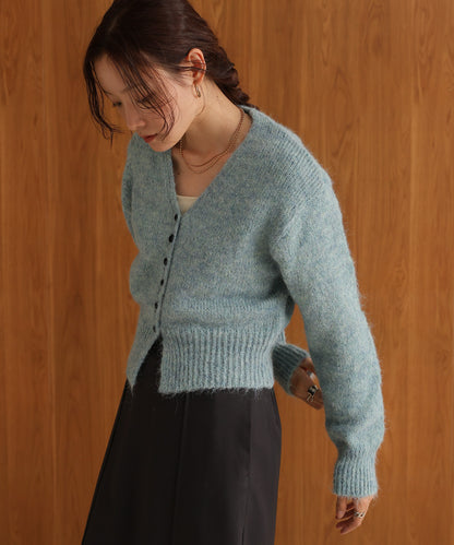 ［KNIT20％OFF］short shaggy covered-button cardigan