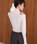 シアーハイネックメロートップス