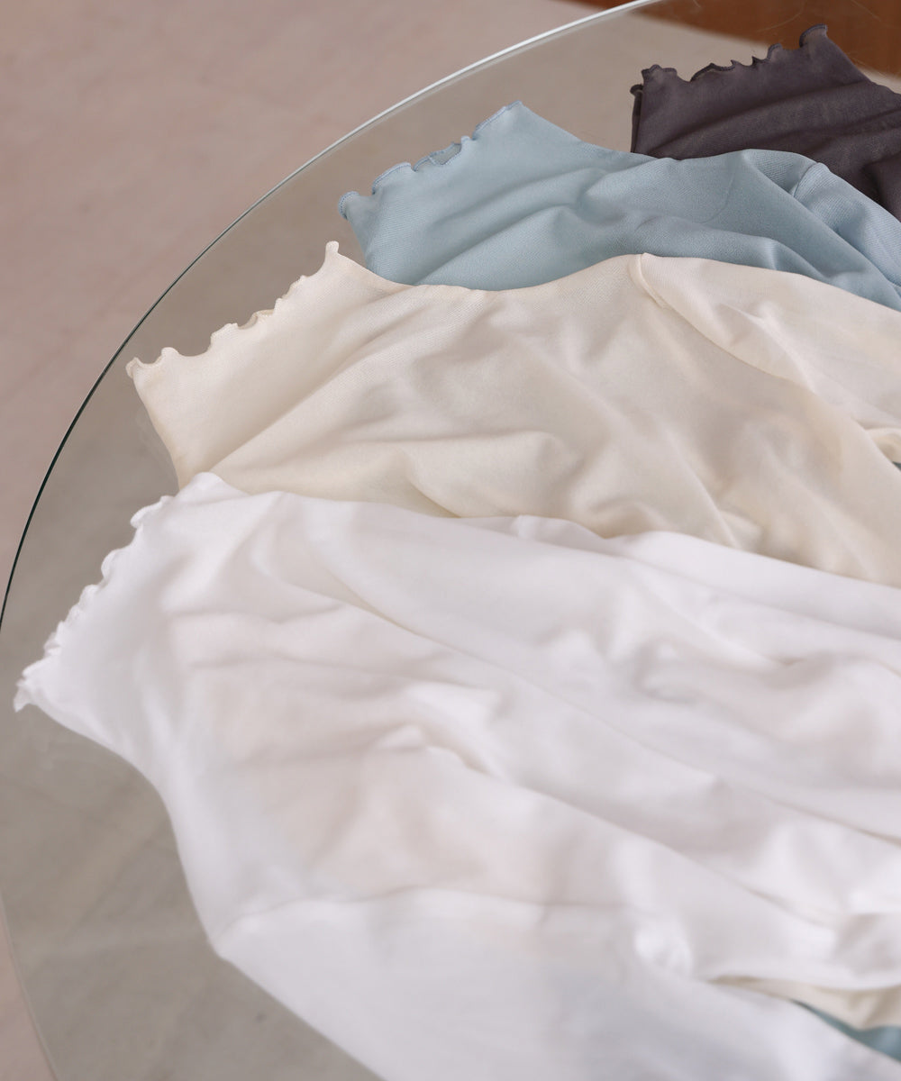 シアーハイネックメロートップス