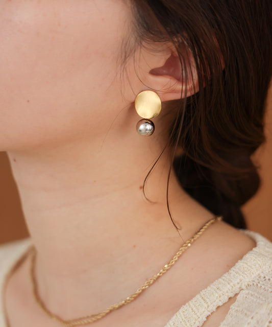 motif x ball design earrings