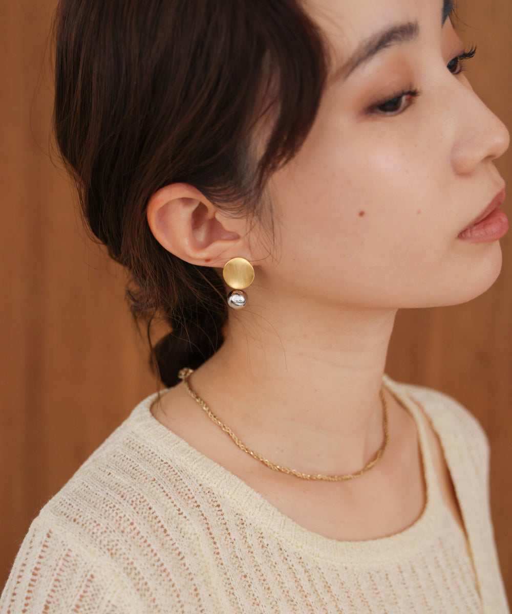 motif x ball design earrings