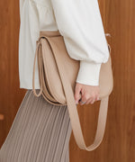 サイドベルトデザインショルダーバッグ