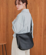サイドベルトデザインショルダーバッグ
