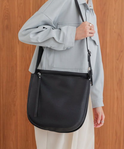 side belt design shoulder bag