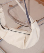 ショルダークロワッサンバッグ