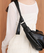 ショルダークロワッサンバッグ