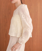 花柄レースブラウス
