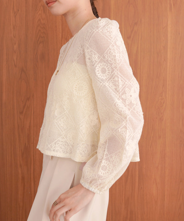 花柄レースブラウス