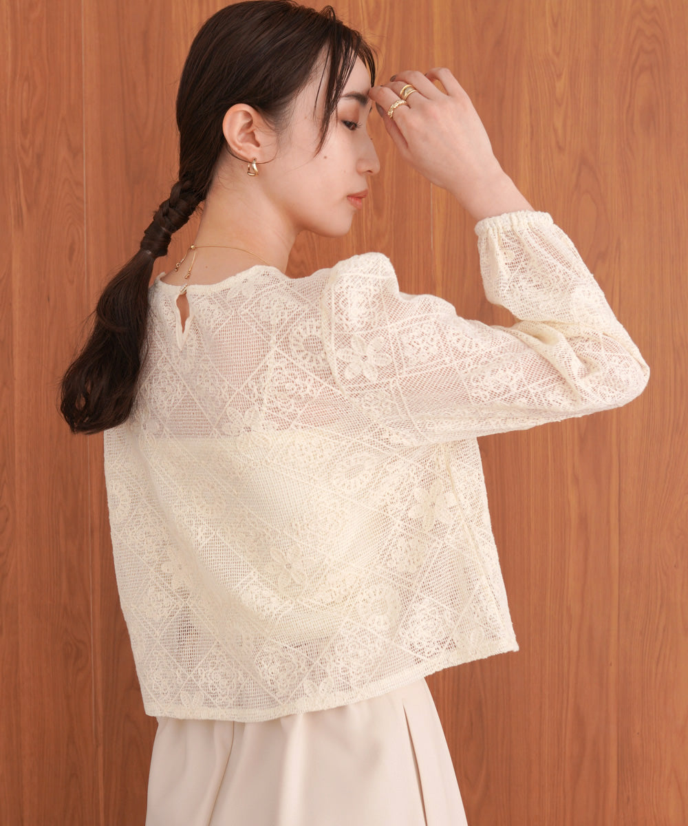 花柄レースブラウス
