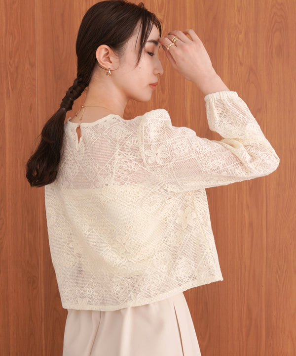 花柄レースブラウス