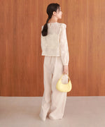 花柄レースブラウス