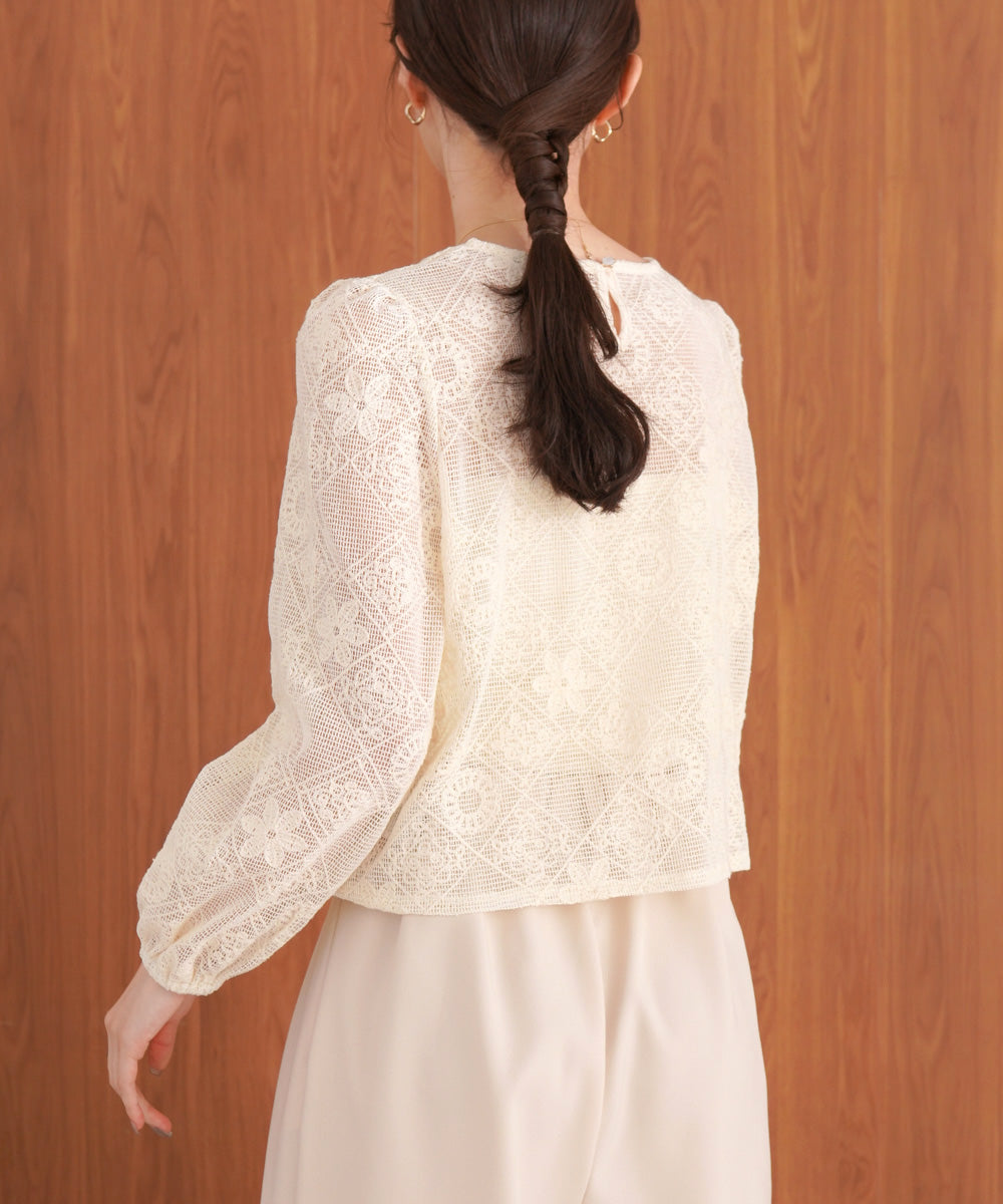 花柄レースブラウス