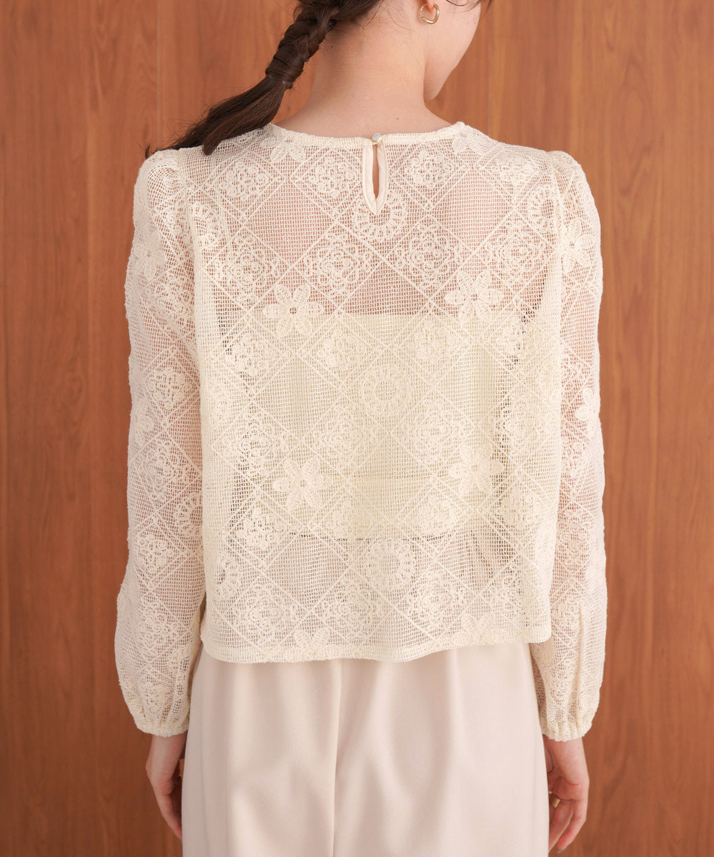 花柄レースブラウス