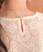 花柄レースブラウス