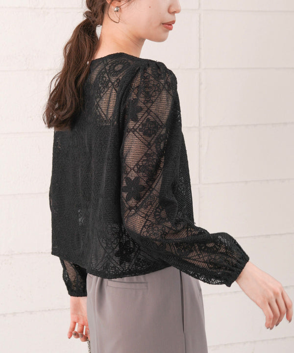 花柄レースブラウス