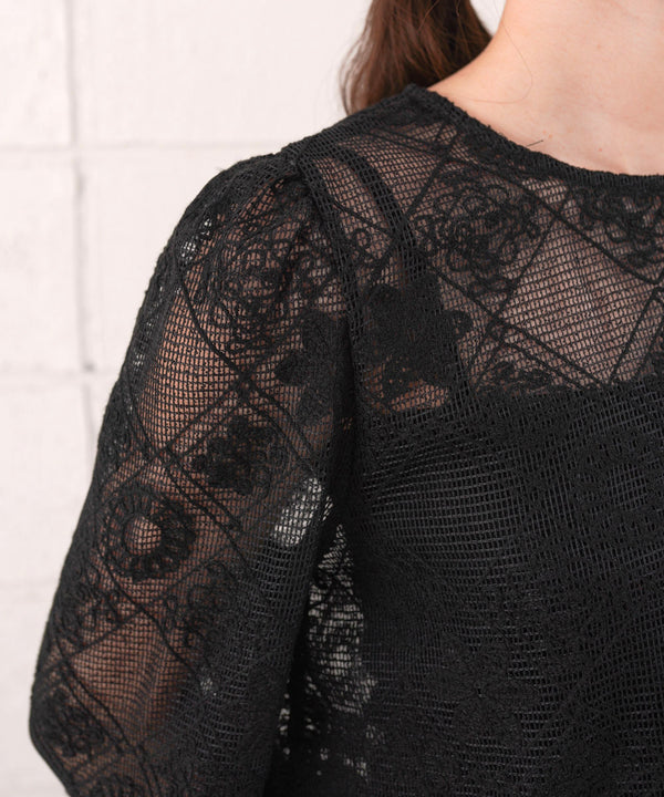 花柄レースブラウス