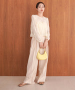 花柄レースブラウス