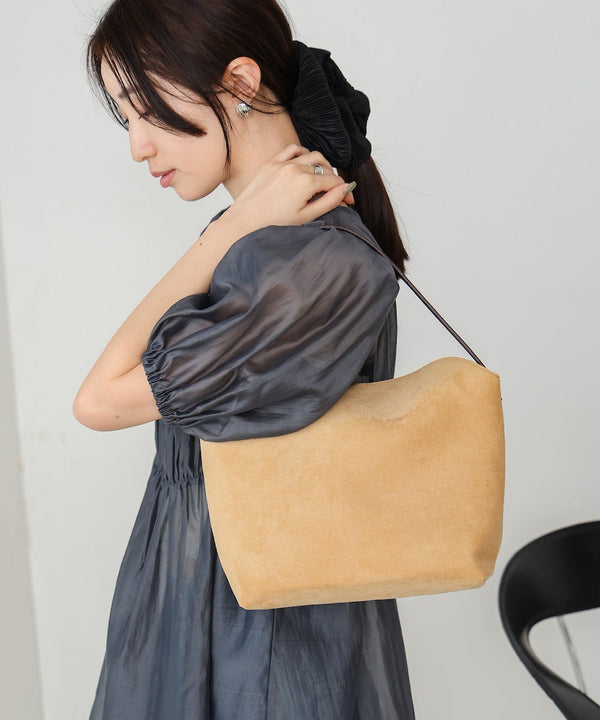スエード調ハンドルバッグ