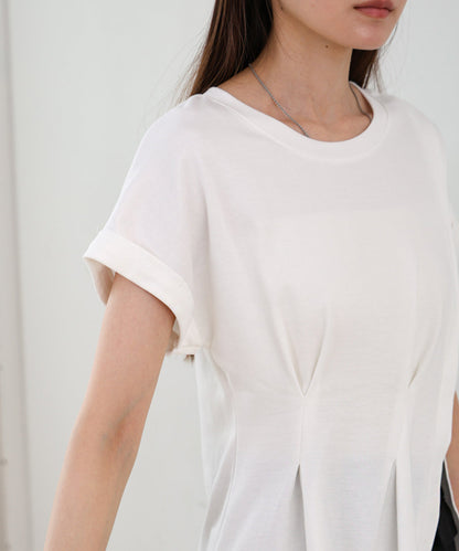 フロントタックデザイン　スリットトップス