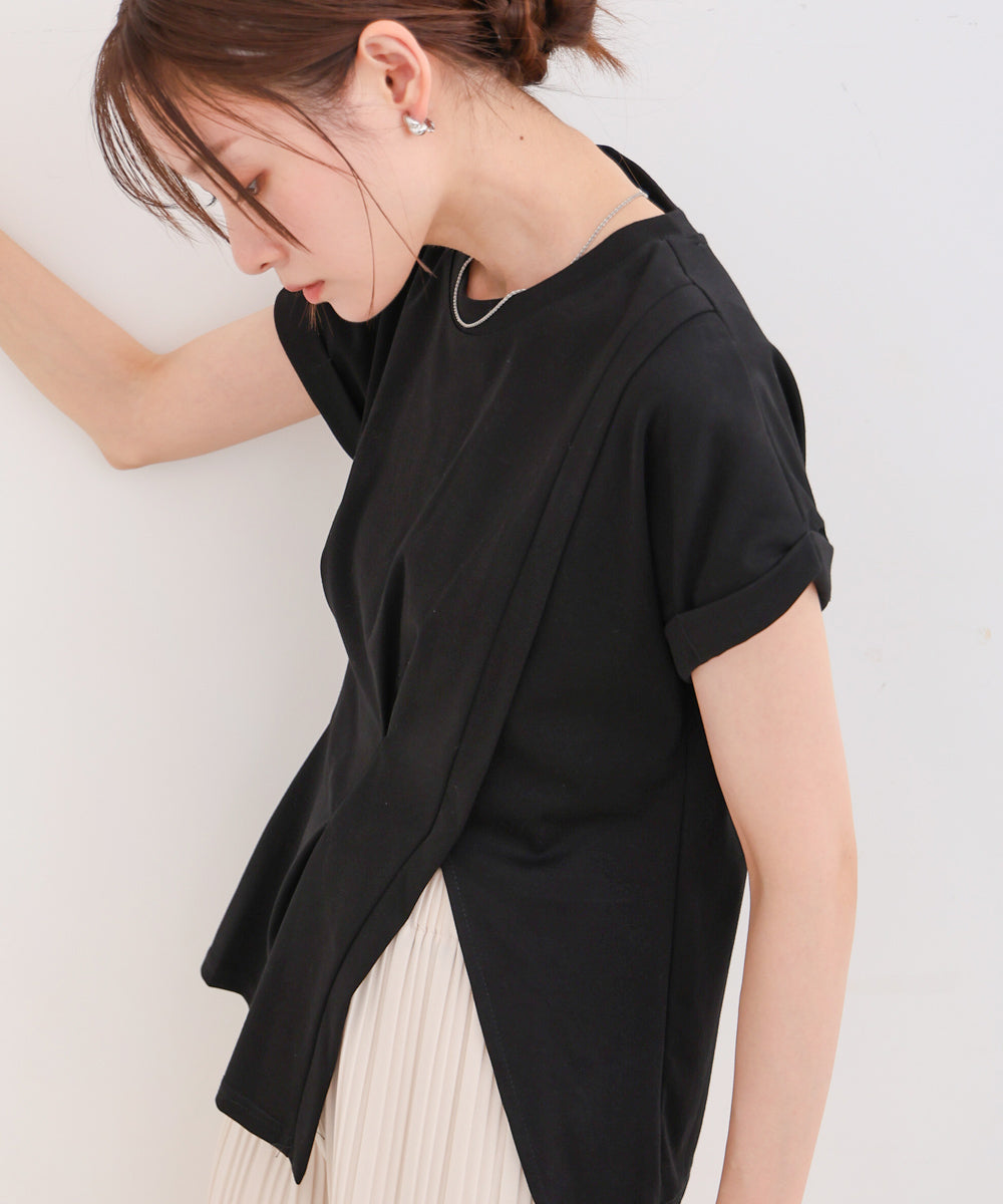 フロントタックデザイン　スリットトップス