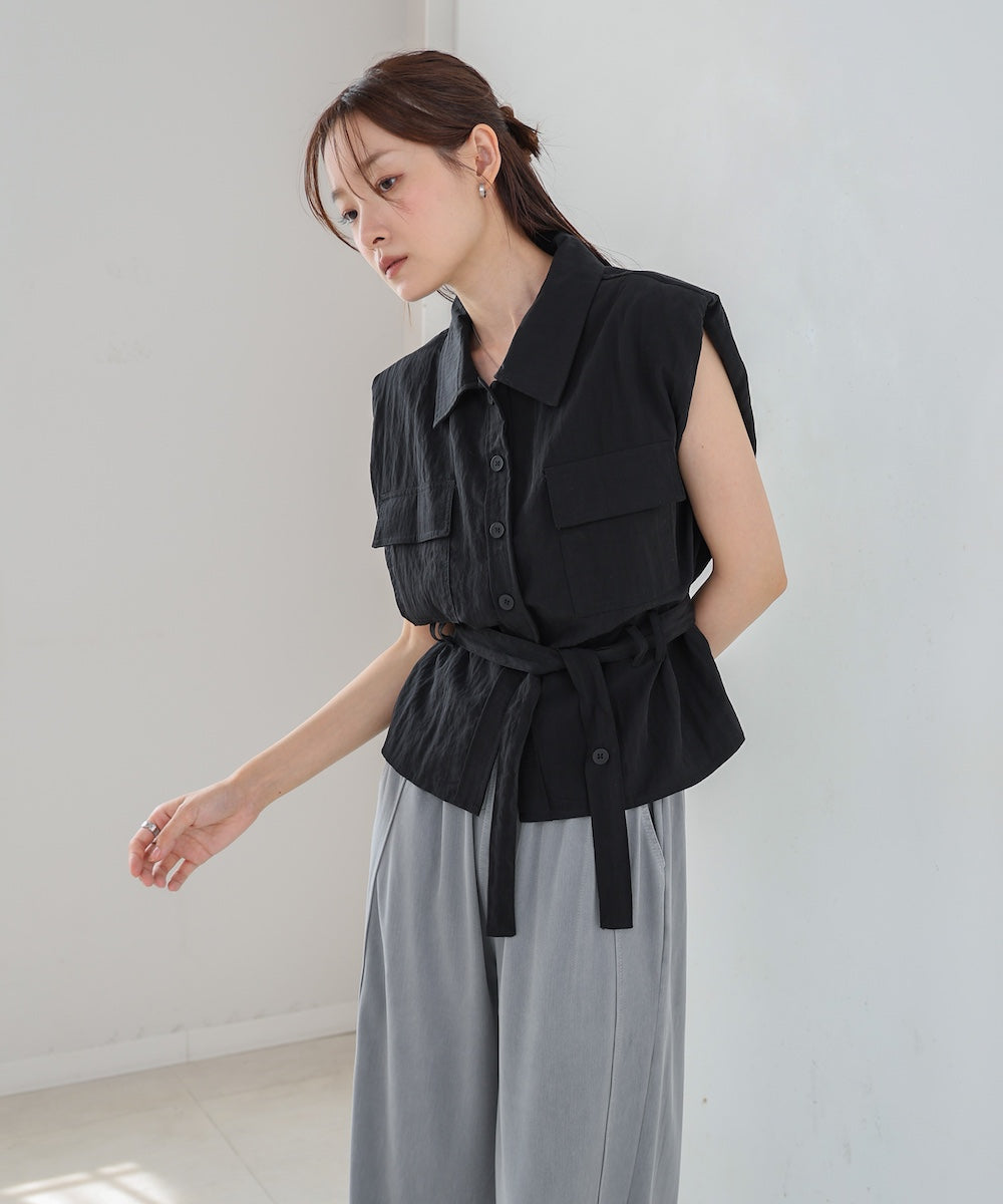 肩パット入りベストトップス