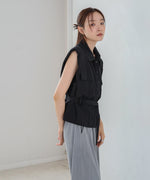 肩パット入りベストトップス