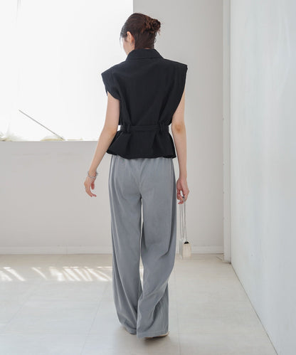 肩パット入りベストトップス