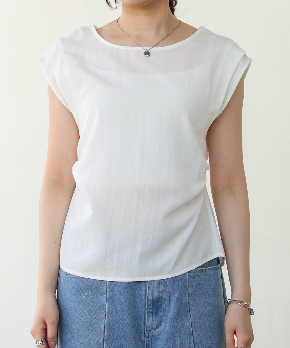 バックデザインノースリーブブラウス