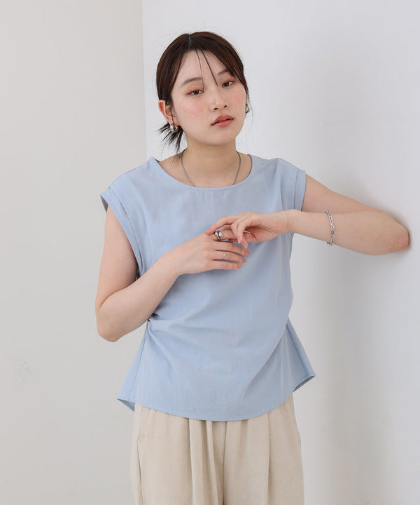 バックデザインノースリーブブラウス